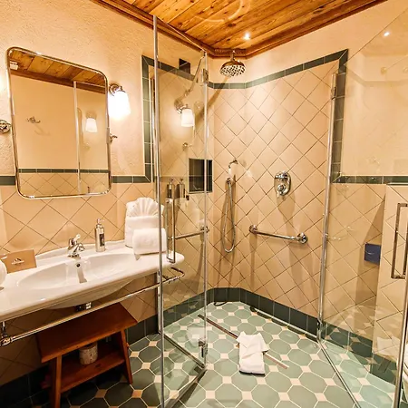Hotel Breithorn 4*